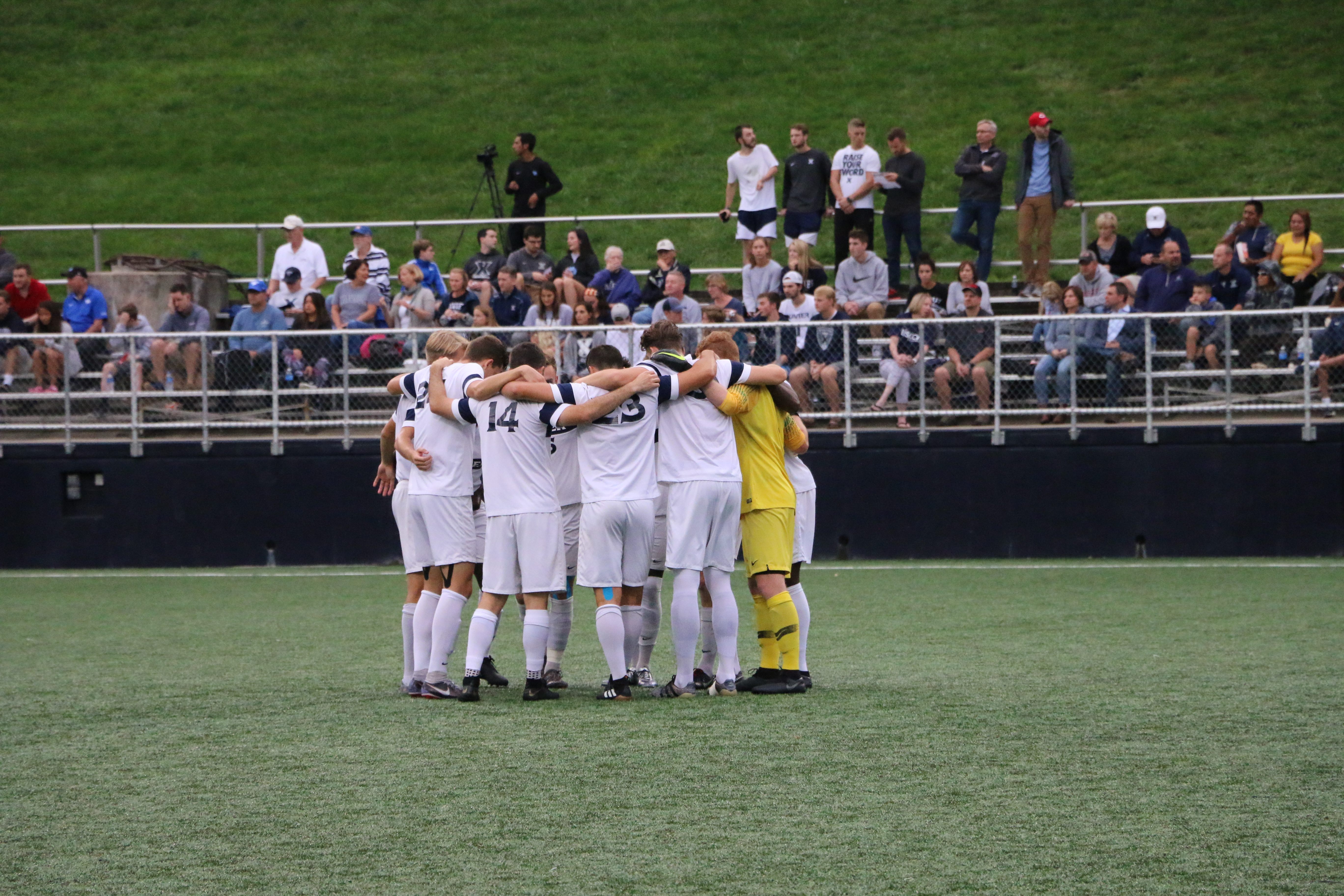 Men’s soccer displays resilience in season finale